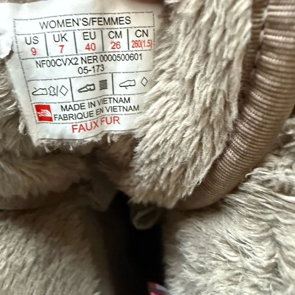 The North Face Women's Shellista Boots - Picture 6 of 6